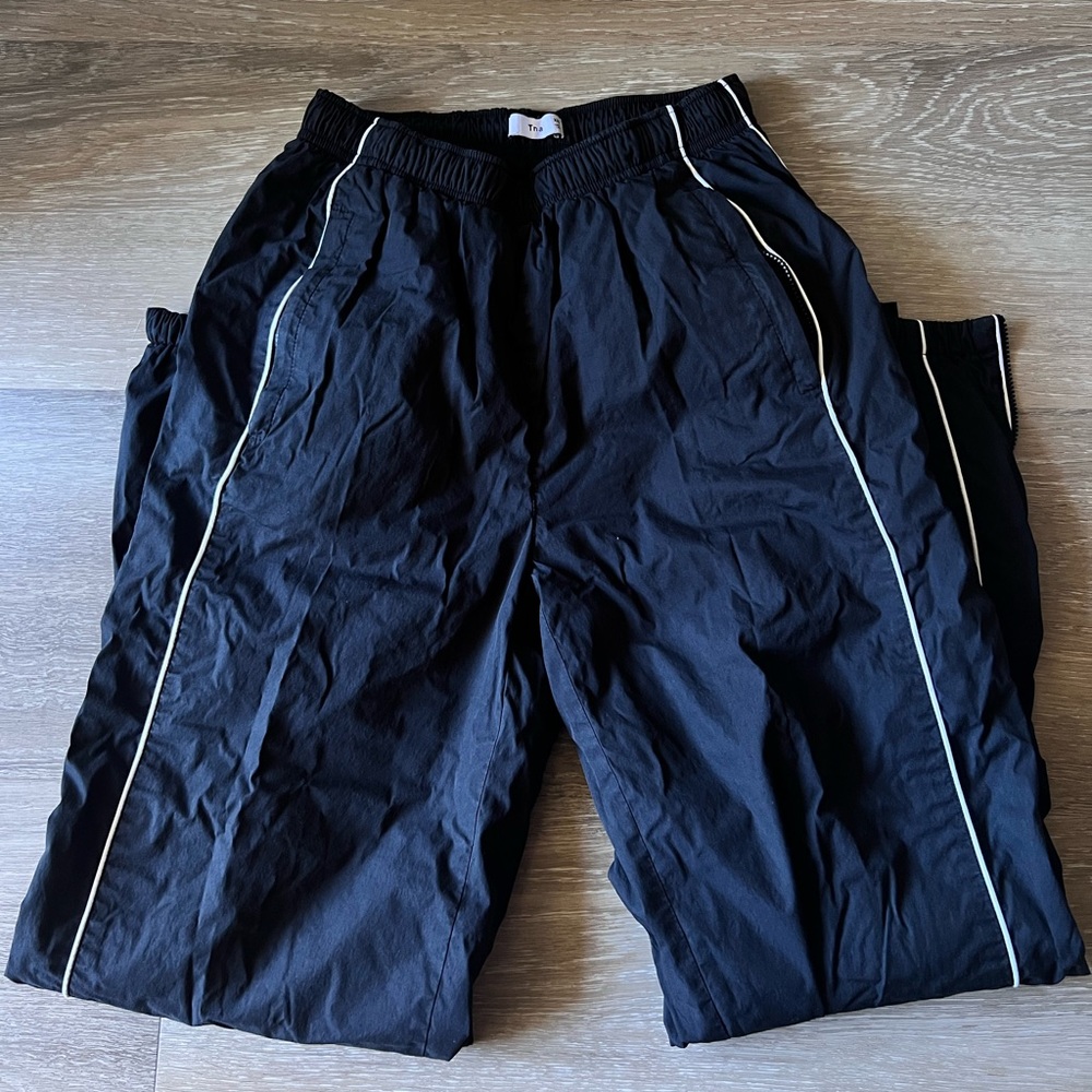 Aritzia TNA pants